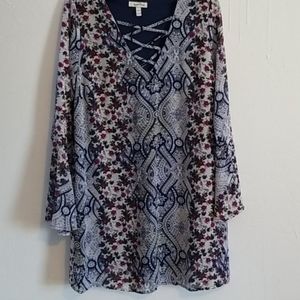 Speechless Floral Long Bell Sleeve Shift Dress
